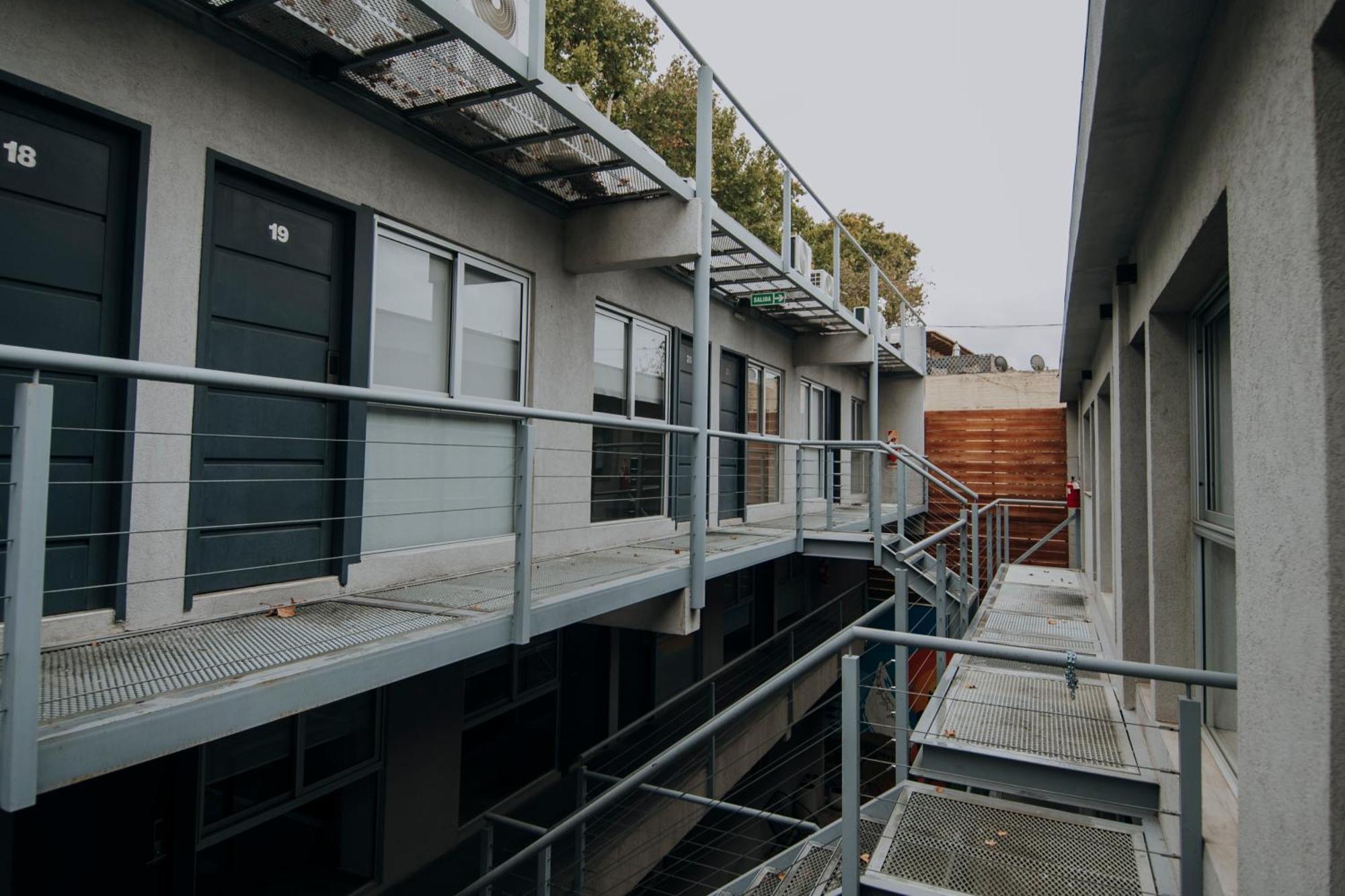 Mendoza Apartments *
